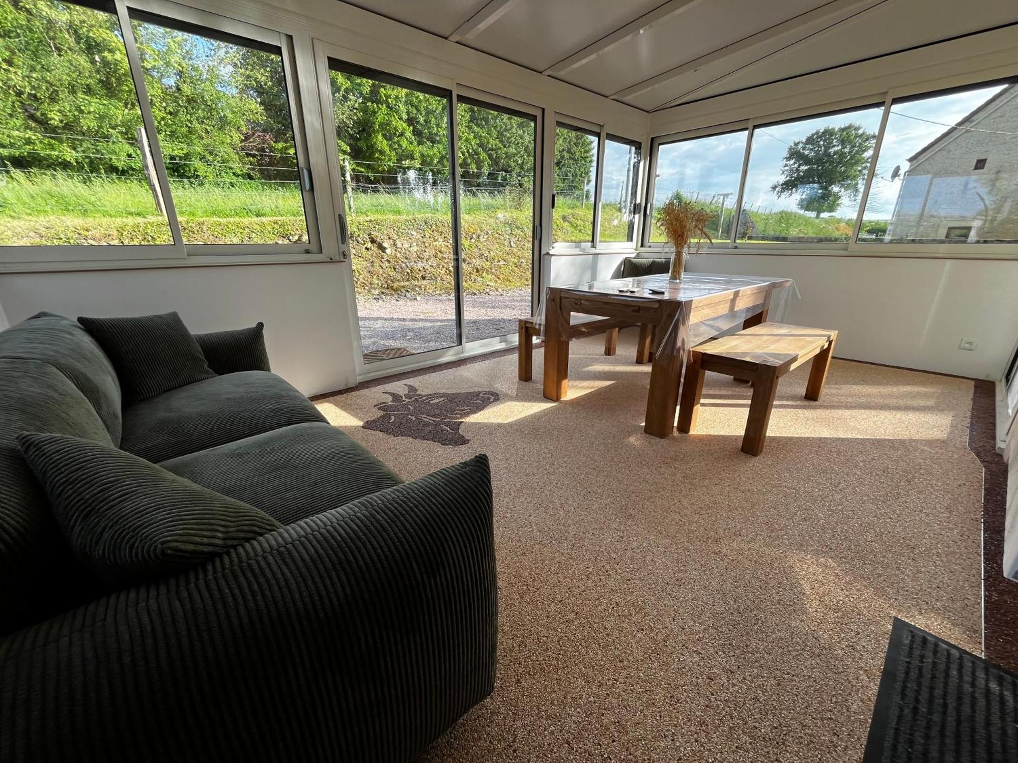 Vila Au Pre Des Acajous Pertheville-Ners Exteriér fotografie